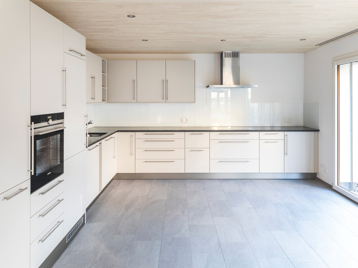 Komfortable Raumlüftung Gerüche und Schadstoffe werden durch die Komfortlüftung abgeführt.