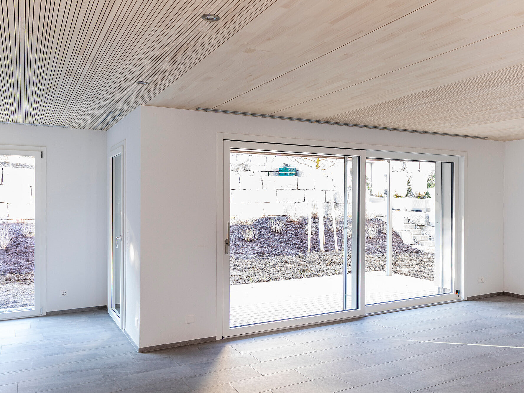 Gerüche und Schadstoffe werden durch die komfortable Raumlüftung abgeführt.